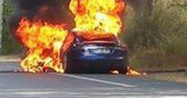 09.27.16 - Tesla Model S on Fire