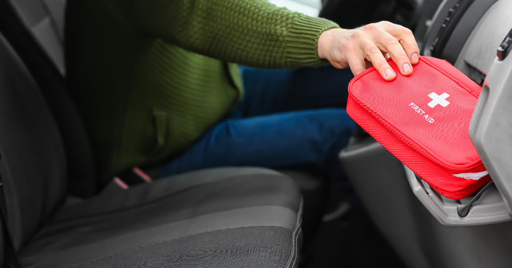 Must Have Safety Items to Keep in Your Car