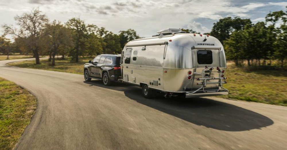 Luxury SUVs That Can Tow Your Camper